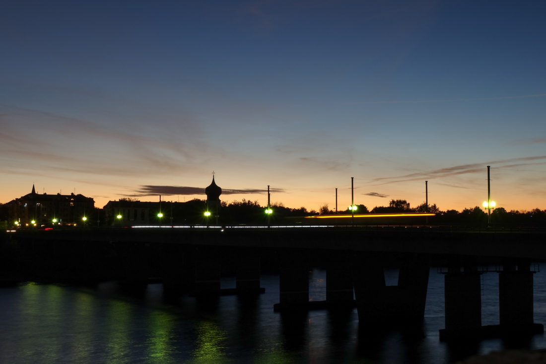 Псков: Ольгинский мост на закате, длинная выдержка