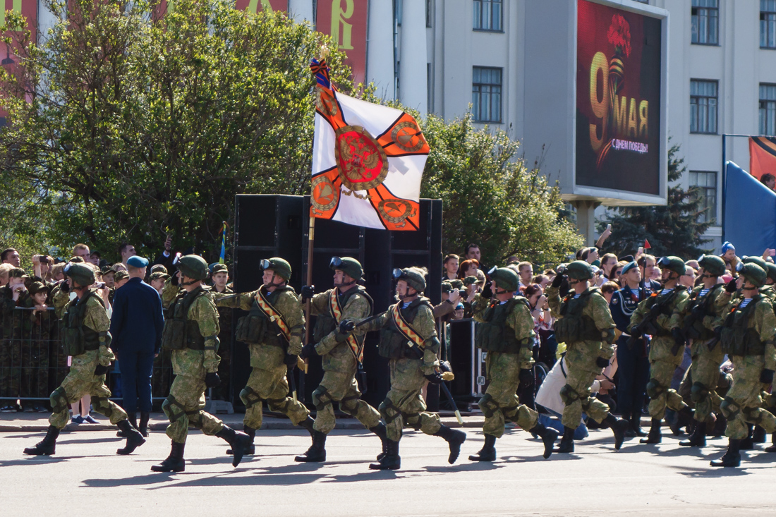 День Победы во Пскове: марш военнослужащих
